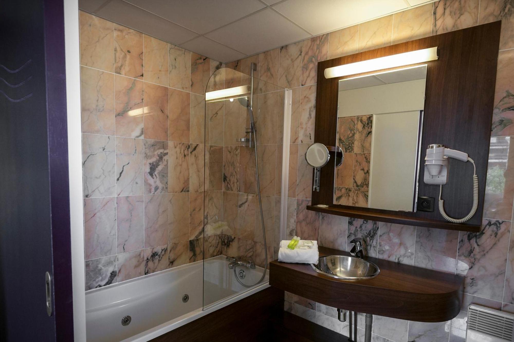 Brit Hotel Rennes Le Castel 외부 사진