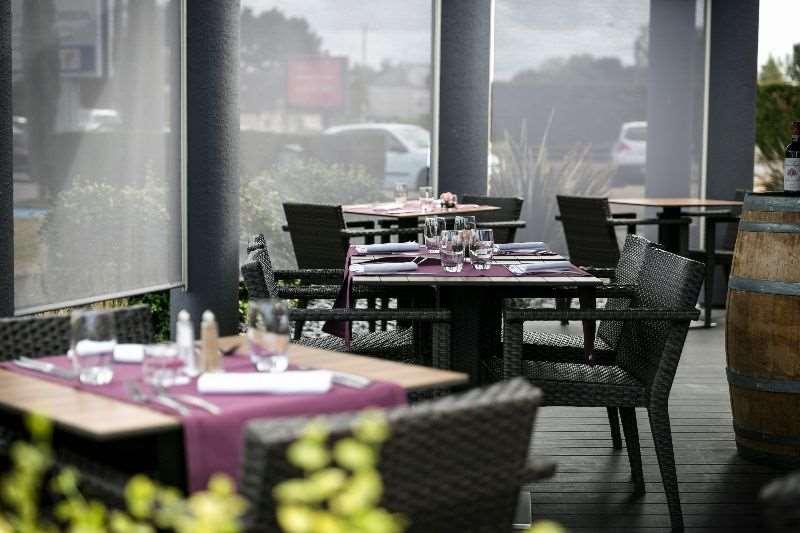Brit Hotel Rennes Le Castel 레스토랑 사진
